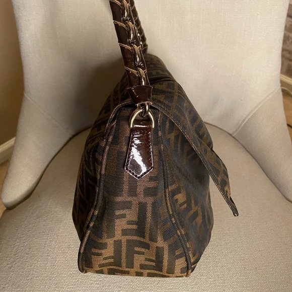 👜EXCLUSIVE SALE - FENDI Zucca Chain - Shoulder Bag -  Excellent Condition👜 - Picture 10 of 11